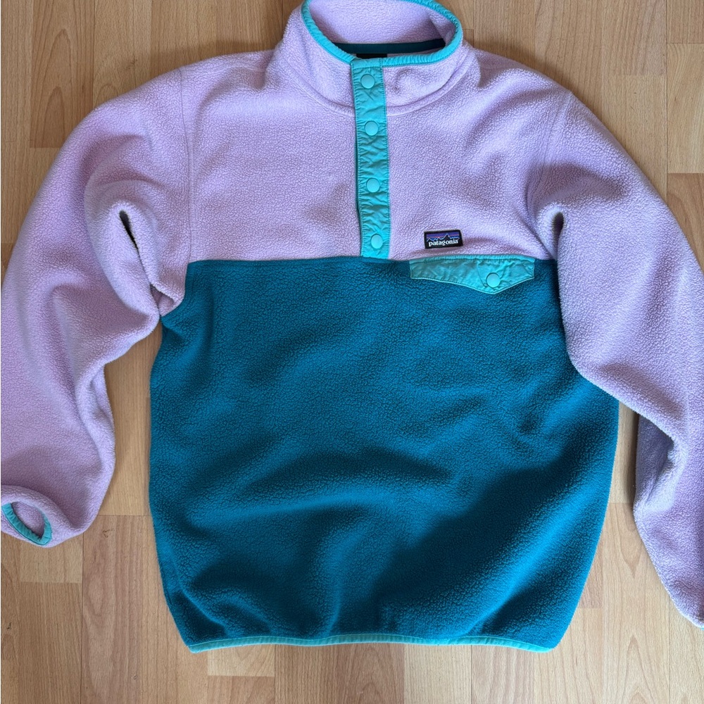 Patagonia Synchilla Lavender and Teal Fleece Girls size XL